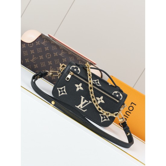 LV Pochette