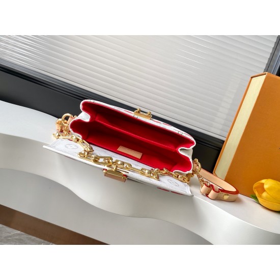 LV Pochette