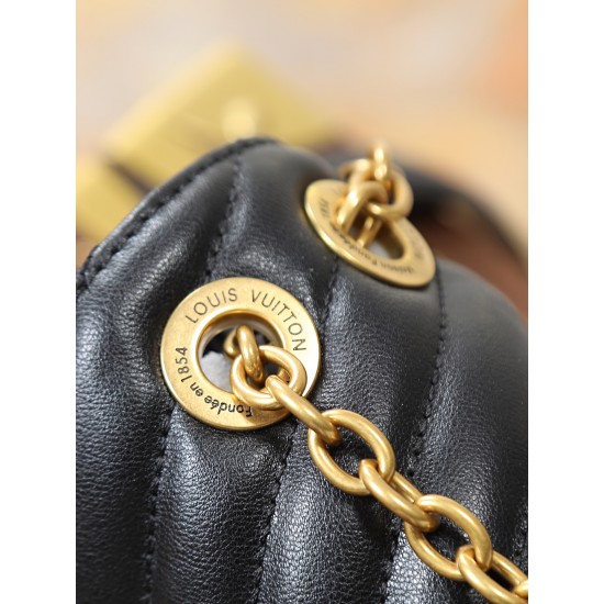 LV Pochette