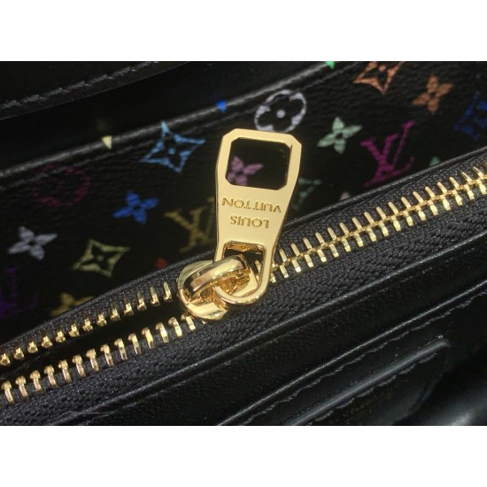 LV Capucines