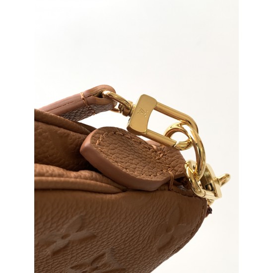 LV Pochette