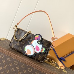 LV Pochette