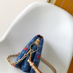 LV Coussin