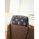 LV Pochette