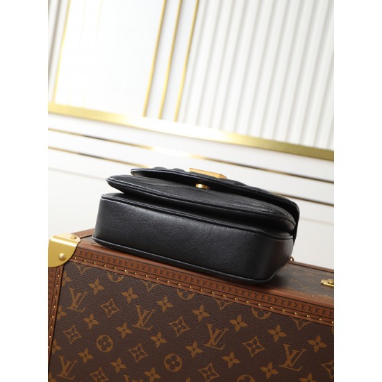 LV Pochette