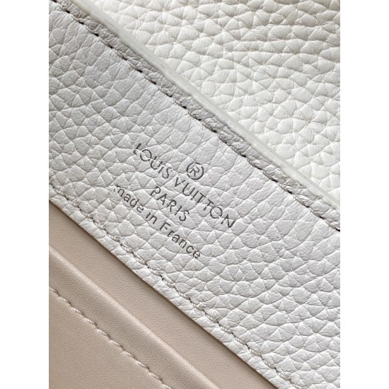LV Capucines