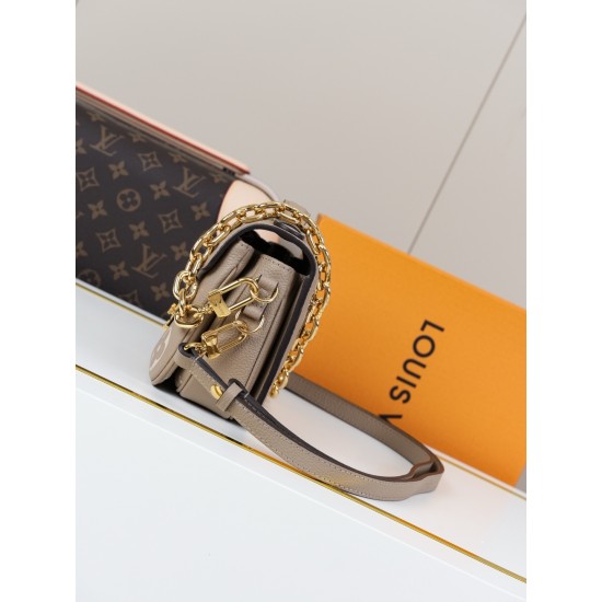 LV Pochette