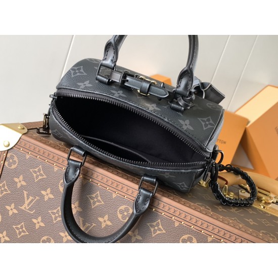 原厂 ，变码芯片M24606黑花 M46970老花M24474白花，speedy18，在满足日常需求上搭配了精致小巧可自行多种穿戴方式的配饰，加上可拆链条带成就舒适肩背体验。尺寸：18.0x12.5x11.0（长x高x宽）