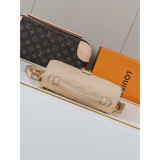 LV Pochette