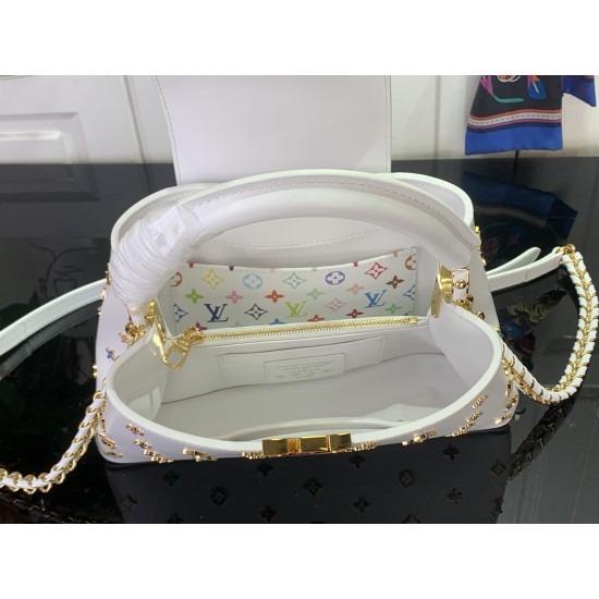 LV Capucines