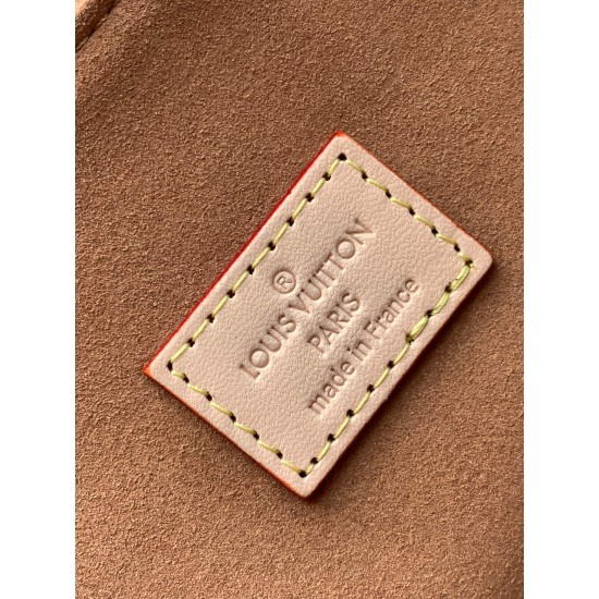 【动态变码芯片 加强版】M47149本款 Dauphine Soft 大号手袋以 Monogram 帆布裁出柔软构型，亮相于 2024 春夏秀场。搭配牛皮革饰边，确保舒适手提。Dauphine 手袋经典元素在此悉数呈现，包括矩形锁扣上的 LV Circle 标识、可拆卸链带与肩带。28.0 x 20.0 x 11.0 厘米 (长 x 高 x 宽)