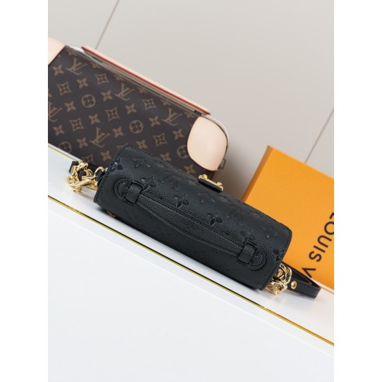 LV Pochette