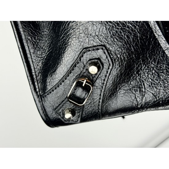 Balenciaga Le Cagole