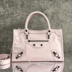 Balenciaga Le Cagole