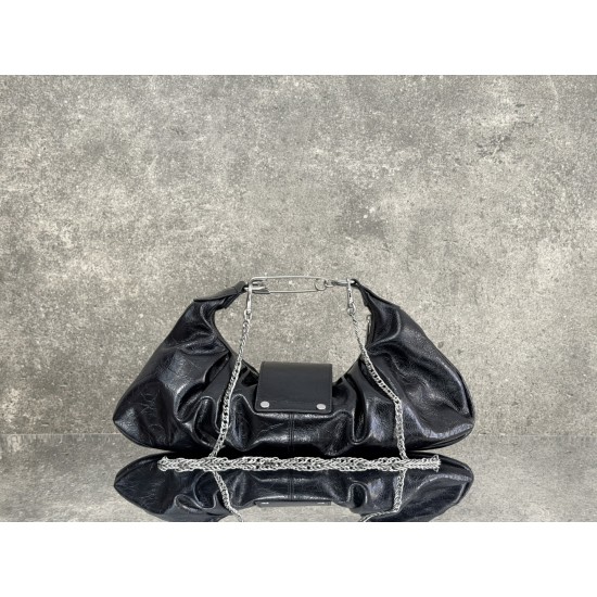 Balenciaga More ←