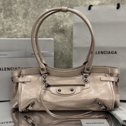 Balenciaga Le Cagole