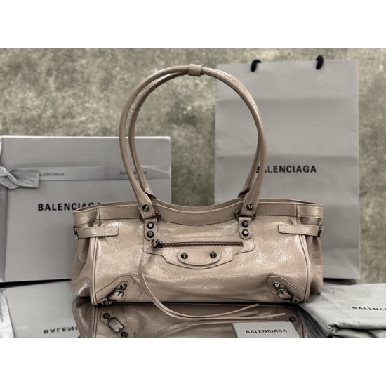 Balenciaga Le Cagole