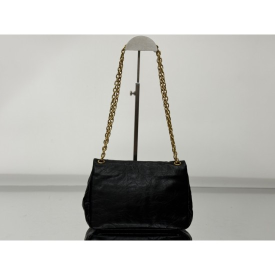 Balenciaga More ←