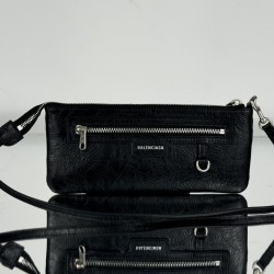 Balenciaga More ←