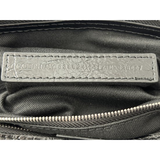 Balenciaga More ←