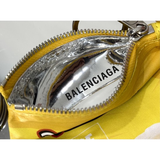 Balenciaga More ←