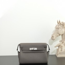 HERMÈS More