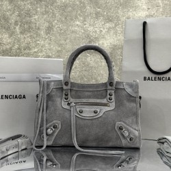 Balenciaga Le Cagole
