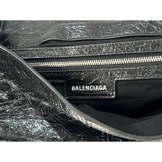 Balenciaga Le Cagole