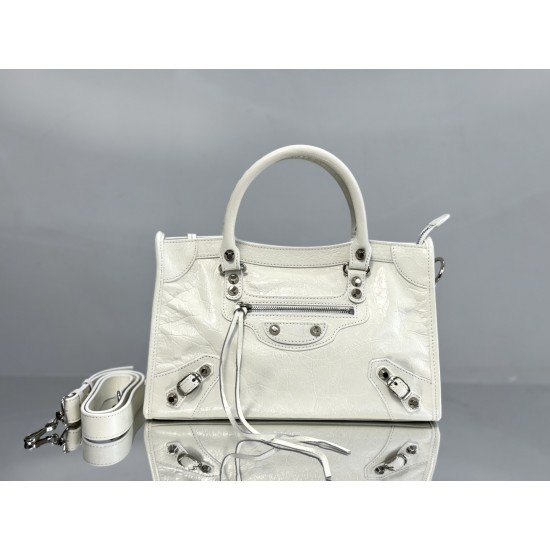 Balenciaga Le Cagole