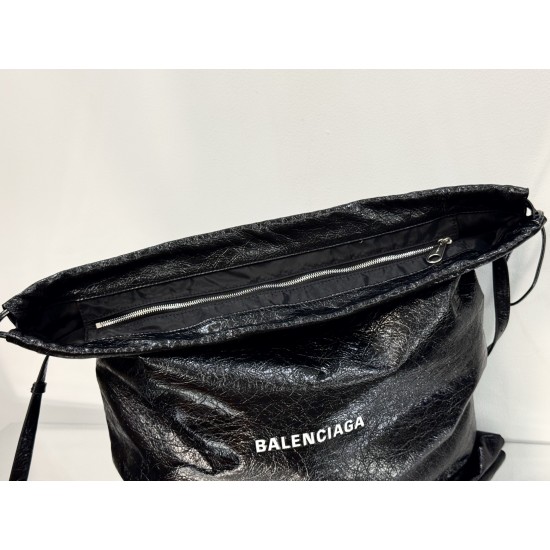 Balenciaga More ←