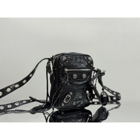 Balenciaga Le Cagole