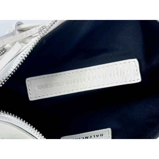 Balenciaga Le Cagole