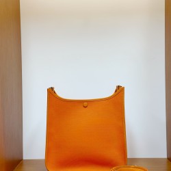 HERMÈS Evelyne