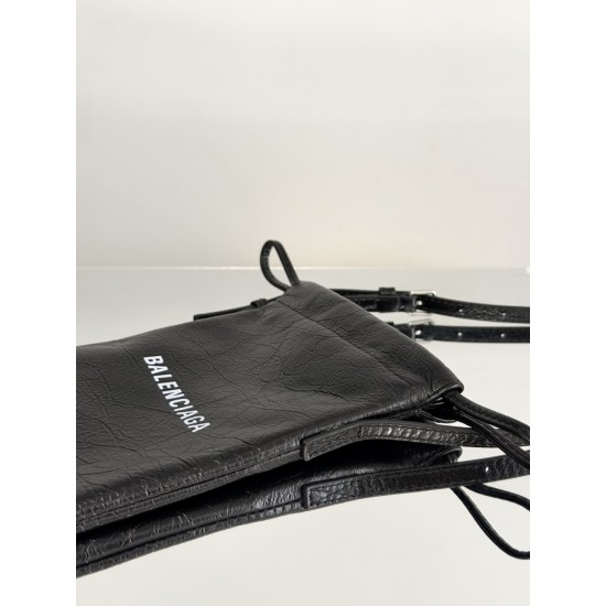 Balenciaga More ←