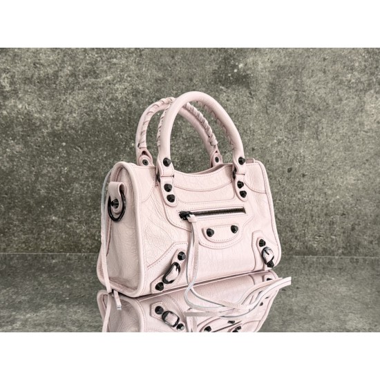 Balenciaga Le Cagole
