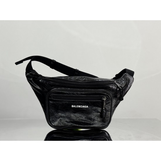 Balenciaga More ←