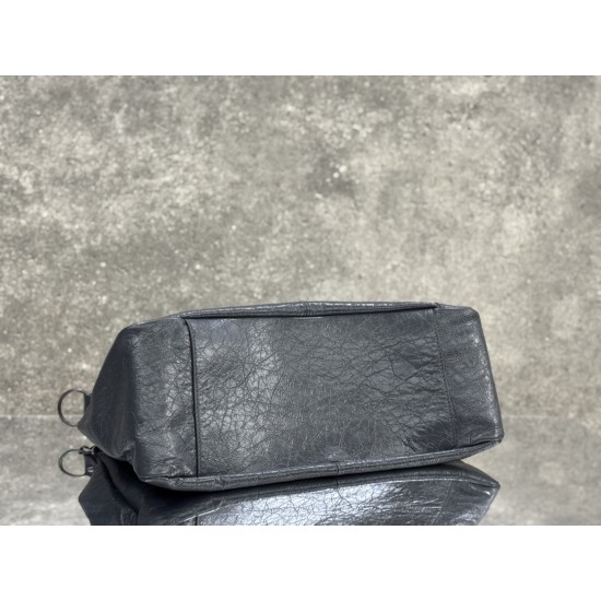 Balenciaga Le Cagole