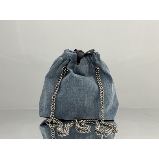 Balenciaga More ←