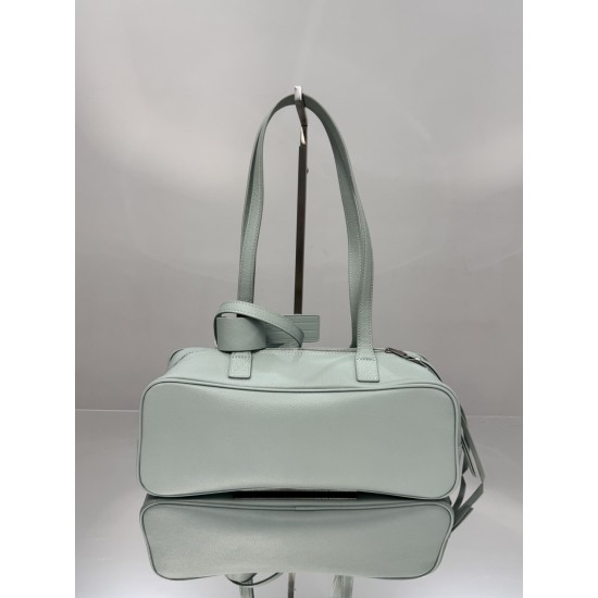 Balenciaga More ←