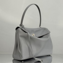 Balenciaga More ←