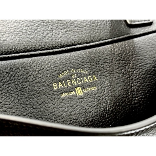 Balenciaga More ←