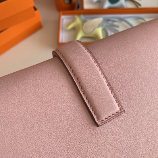 HERMÈS Clutchs