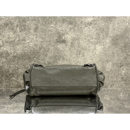 Balenciaga Le Cagole