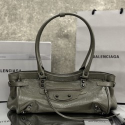 Balenciaga Le Cagole