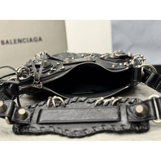 Balenciaga Le Cagole