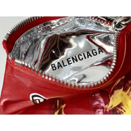 Balenciaga More ←