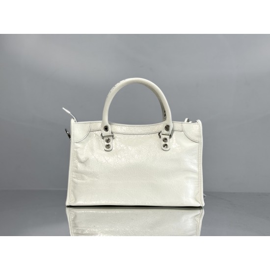 Balenciaga Le Cagole