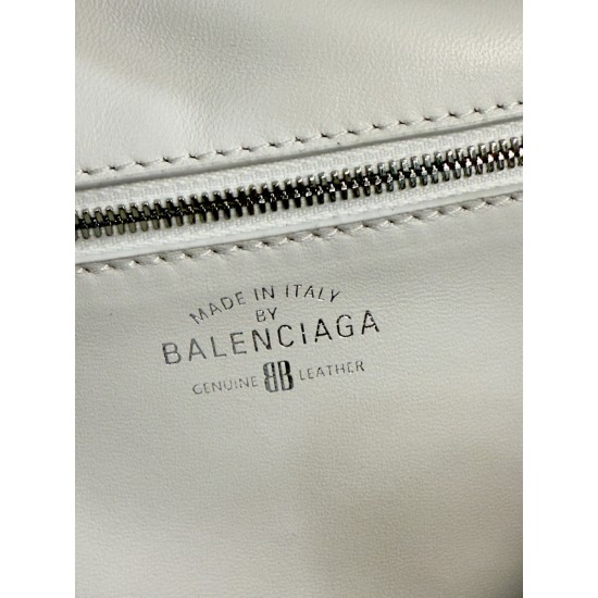 Balenciaga More ←