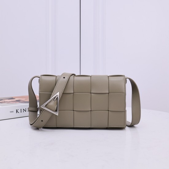 Bottega Veneta ​‍Cassette