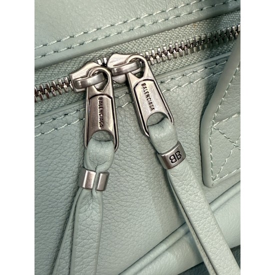 Balenciaga More ←